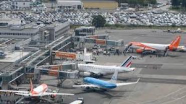 Location parking proche aeroport