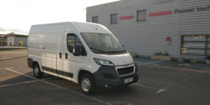 Location camion camionnette