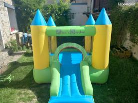 Location chateau gonflable