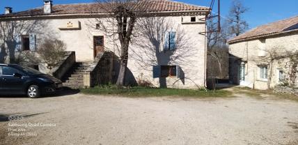 Location logement contre service