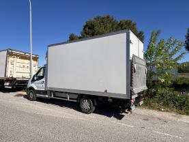 Location camion camionnette