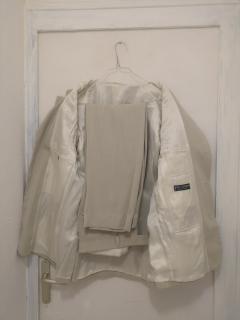 Location costume