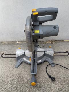 Location scie a onglet