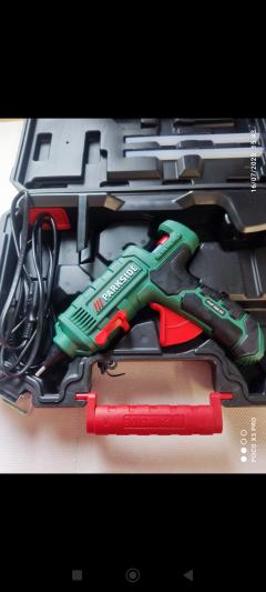 Location pistolet a colle