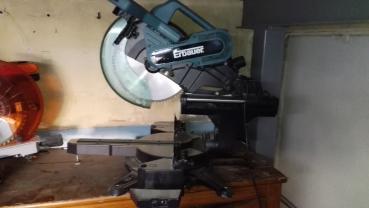 Location scie a onglet