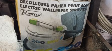 Location decolleuse de papier peint