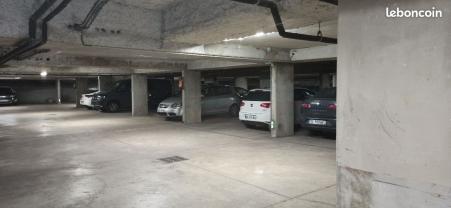 Location parking dans residence
