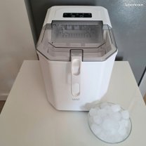 Location machine a glacons