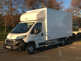 Location camion camionnette