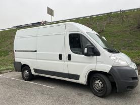 Location camion camionnette