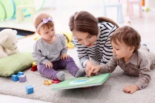 Service babysitter