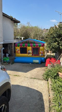 Location chateau gonflable