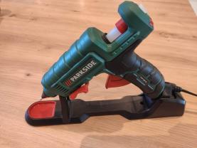 Location pistolet a colle
