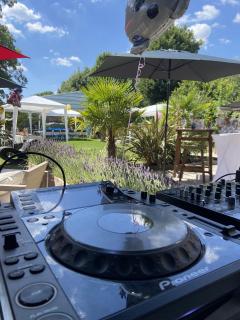 Service dj