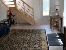 Location logement contre service