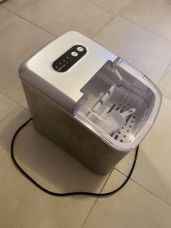 Location machine a glacons