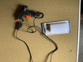 Location pistolet a colle