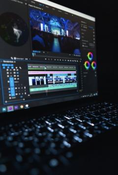 Service montage video
