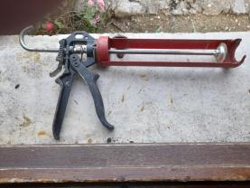 Location pistolet a colle