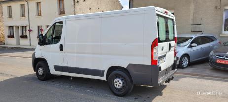 Location camion camionnette
