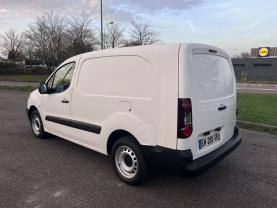 Location camion camionnette