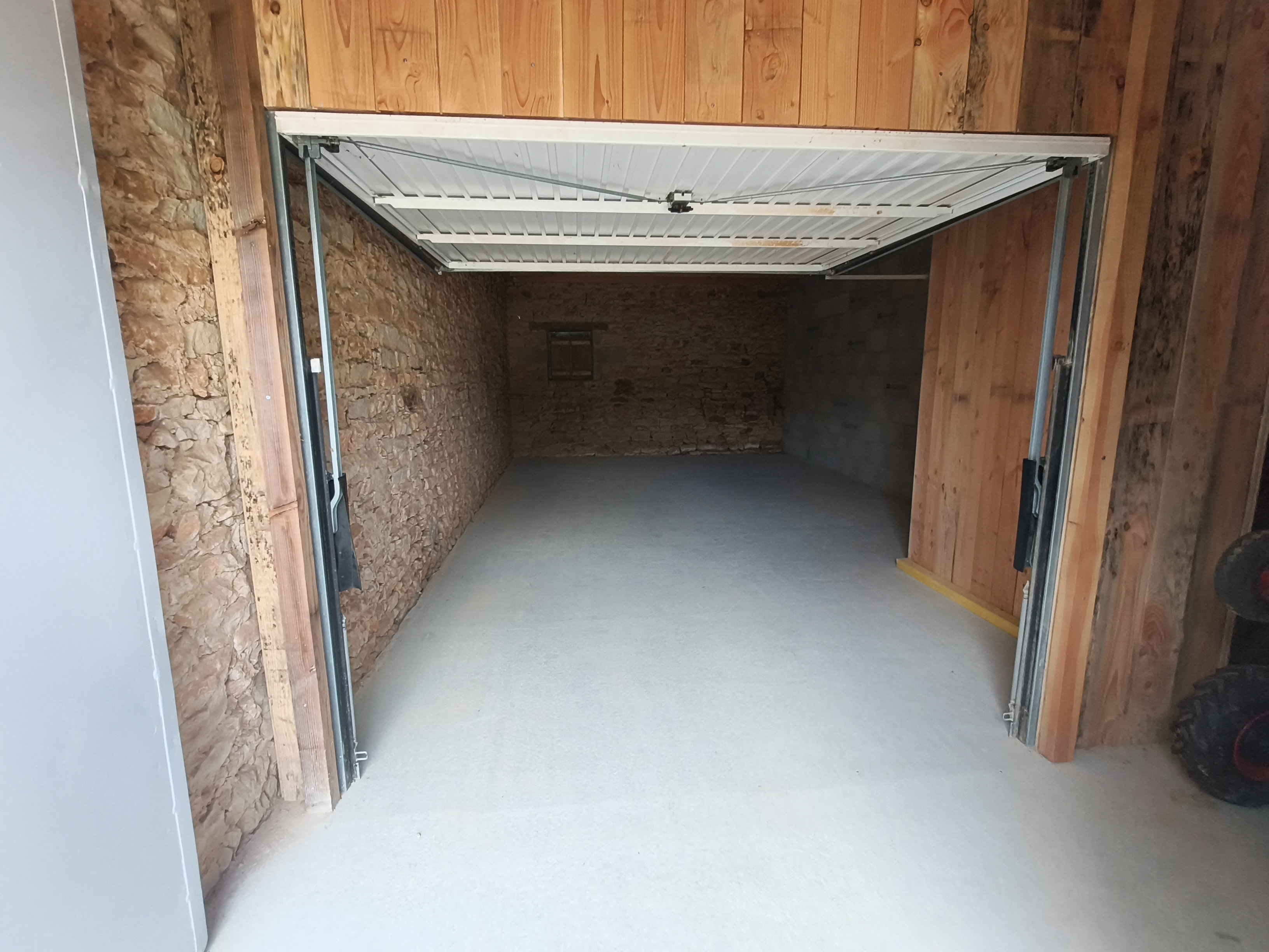Location stockage en box entre particuliers (86)