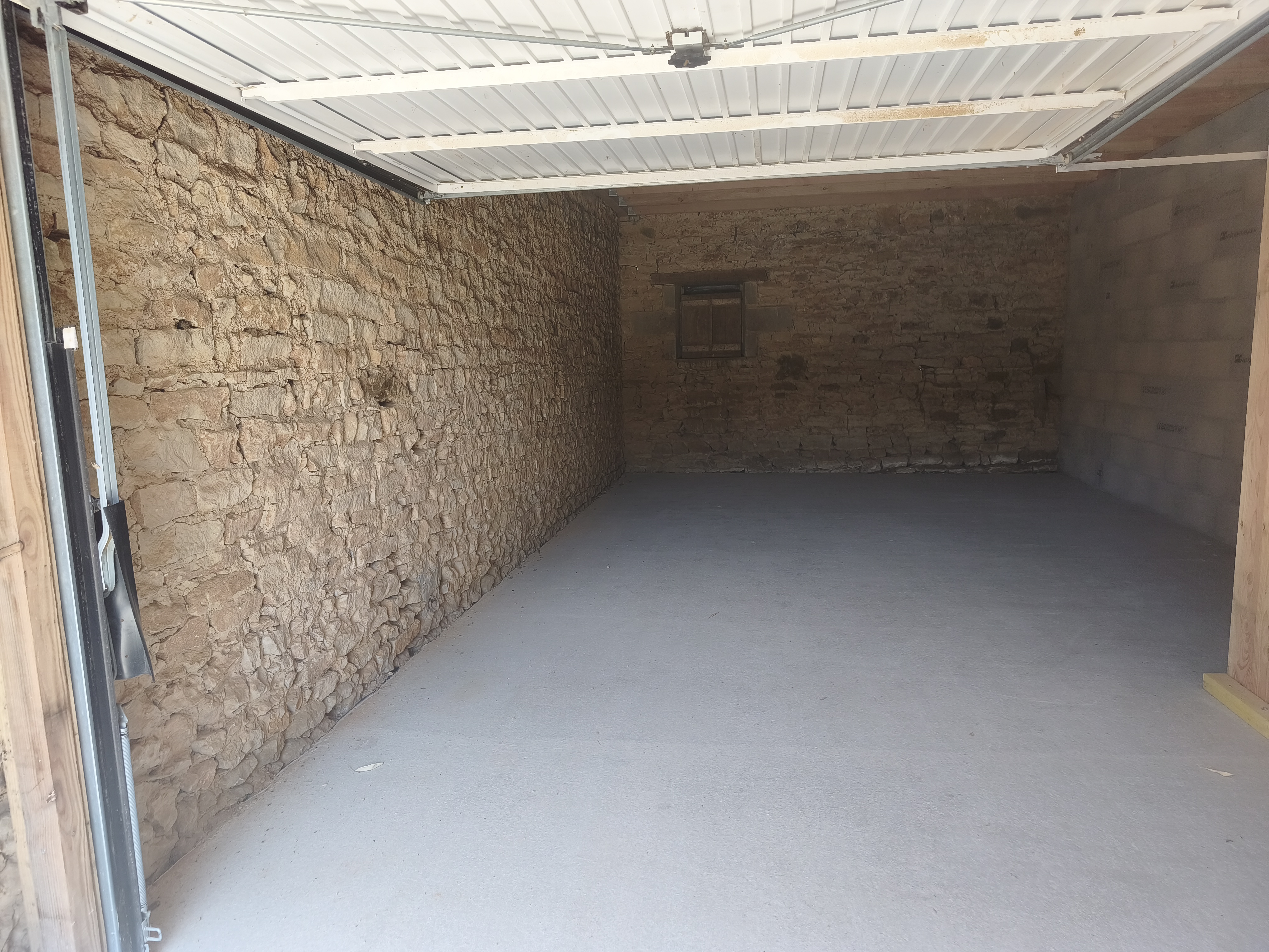Location stockage en box entre particuliers (86)