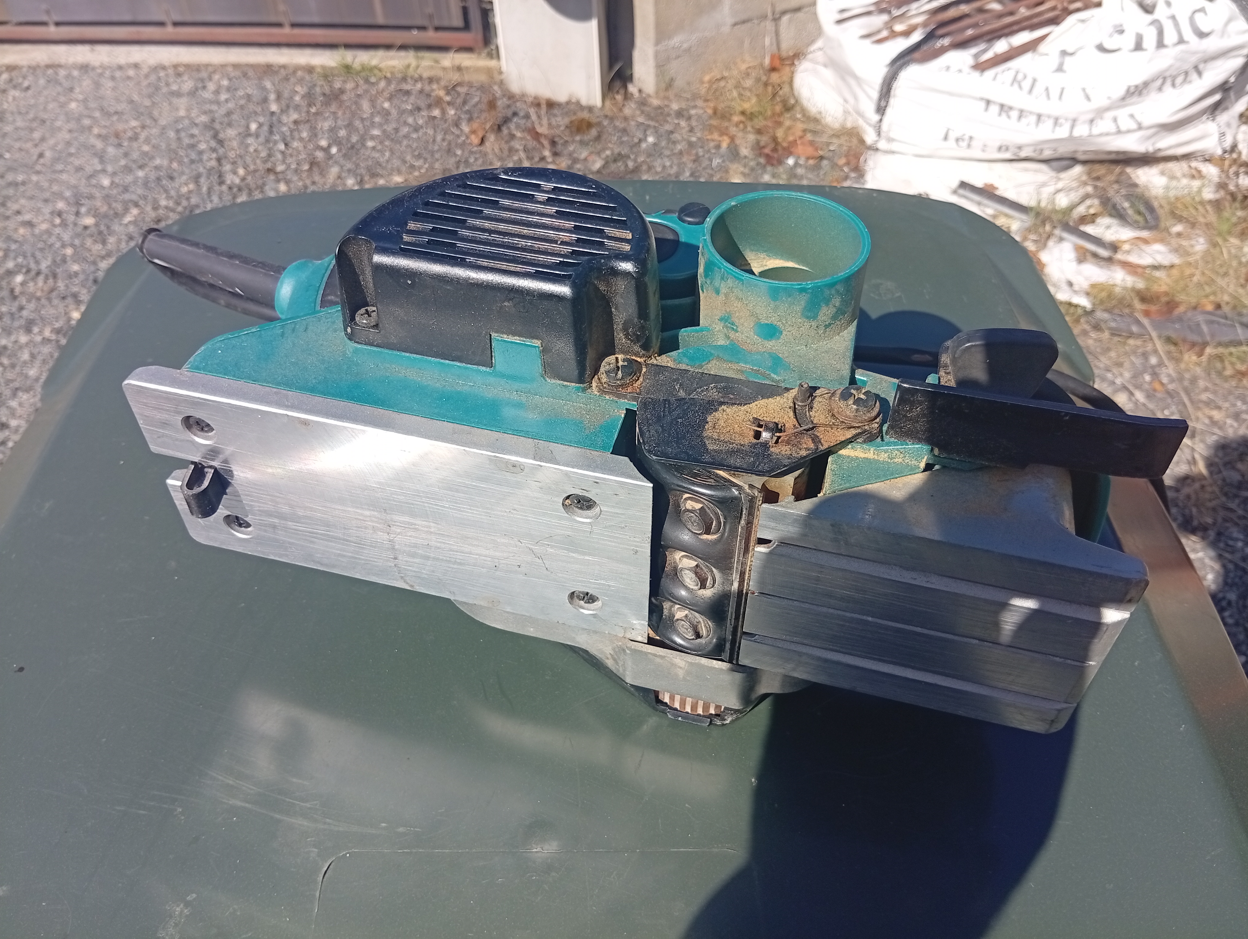 Location rabot electrique entre particuliers (56)
