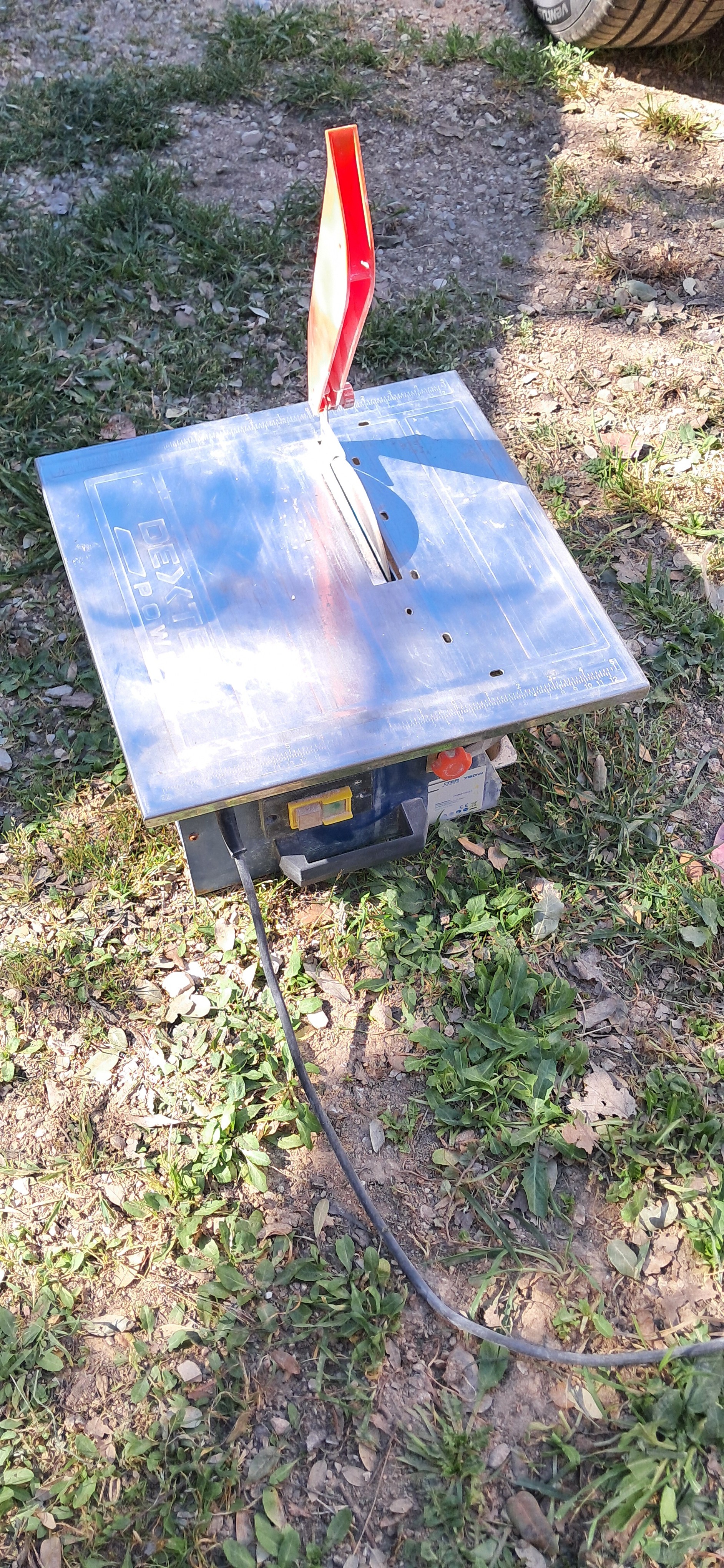 Service pose de carrelage entre particuliers (83)