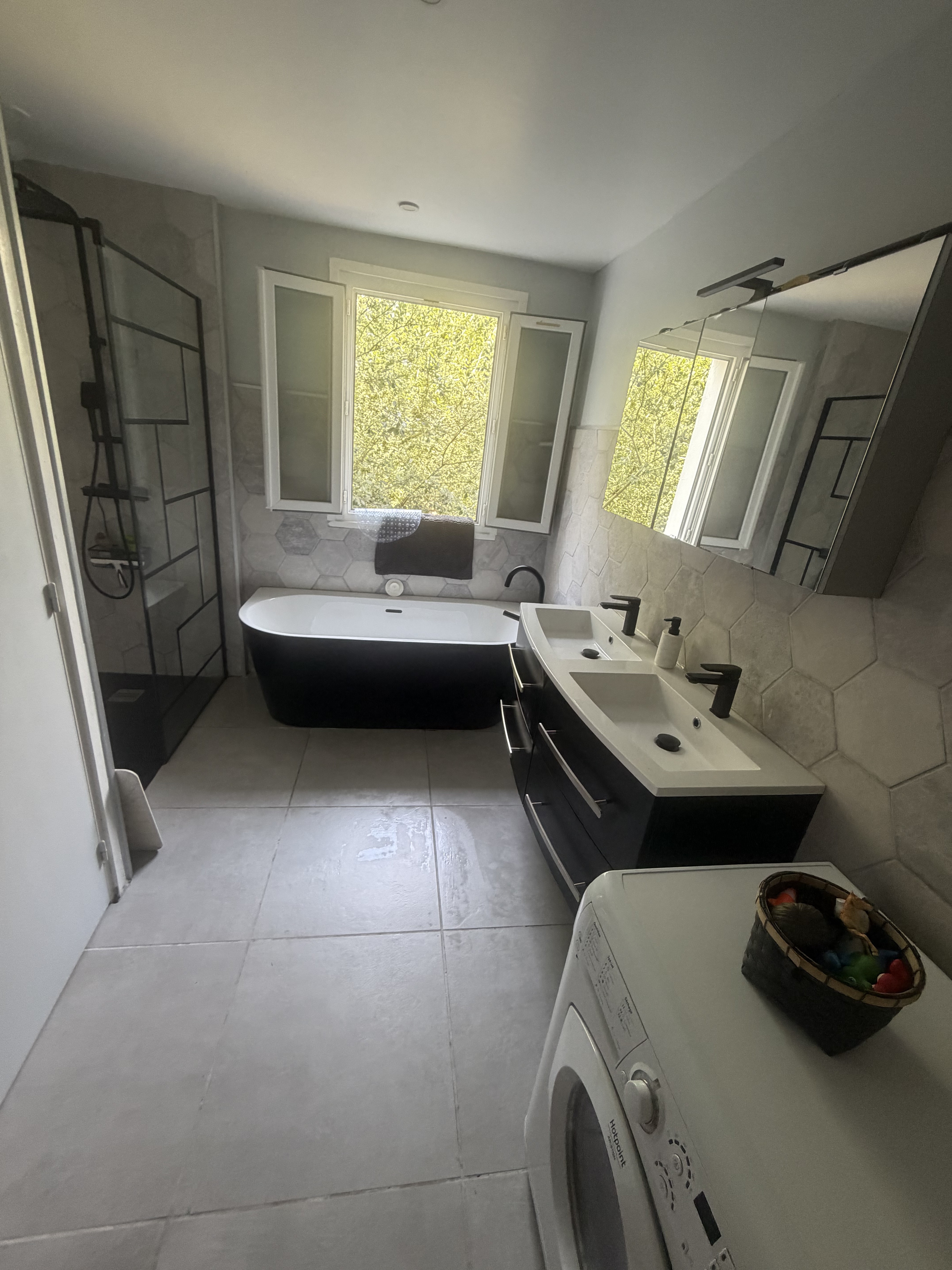Service menage entre particuliers (64)
