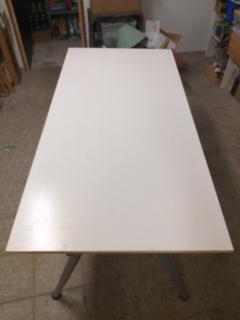 Location table a tapisser