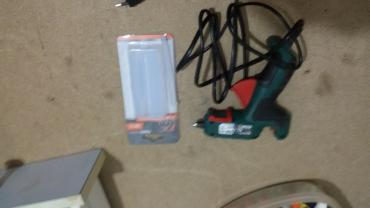 Location pistolet a colle